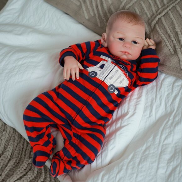 Real Lifelike Reborn Baby Dolls Vinyl Silicone Realistic Newborn Boy Doll Gifts - Picture 4 of 6